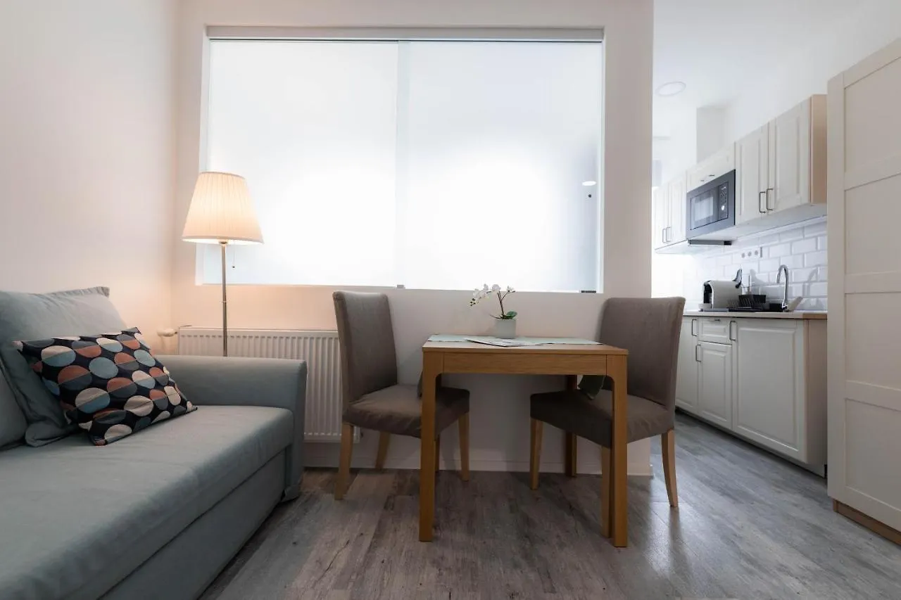 Lägenhetshotell Roomstore Studio Apartments Eger
