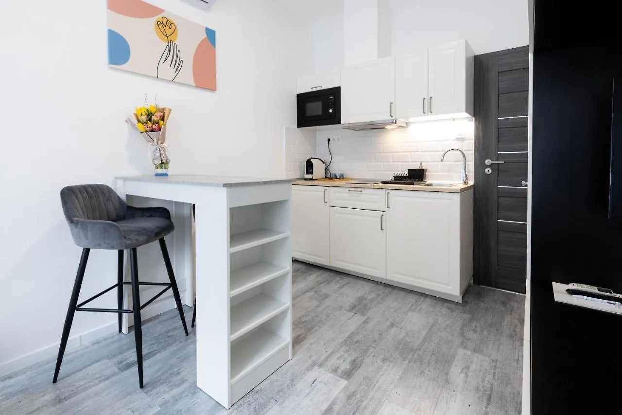 Roomstore Studio Apartments Eger