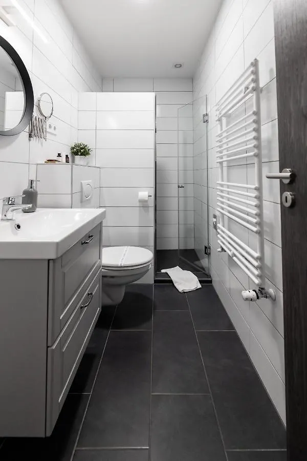 Lägenhetshotell Roomstore Studio Apartments Eger